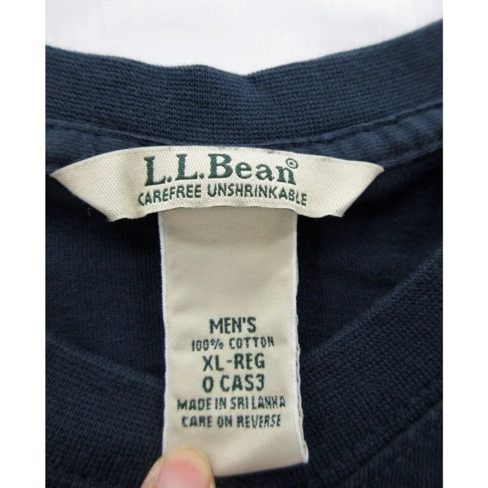 LL Bean Shirt XL Carefree Unshrinkable Pullover T Tee V-Neck Casual